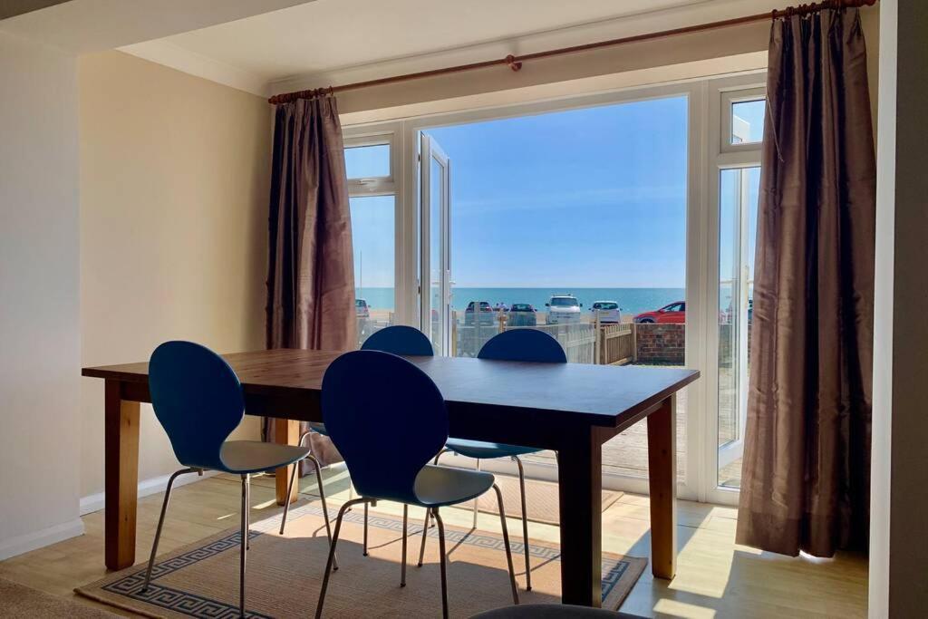 Seaview Beach House Stones Throws From The Sea By Air Premier Seaford Exterior photo