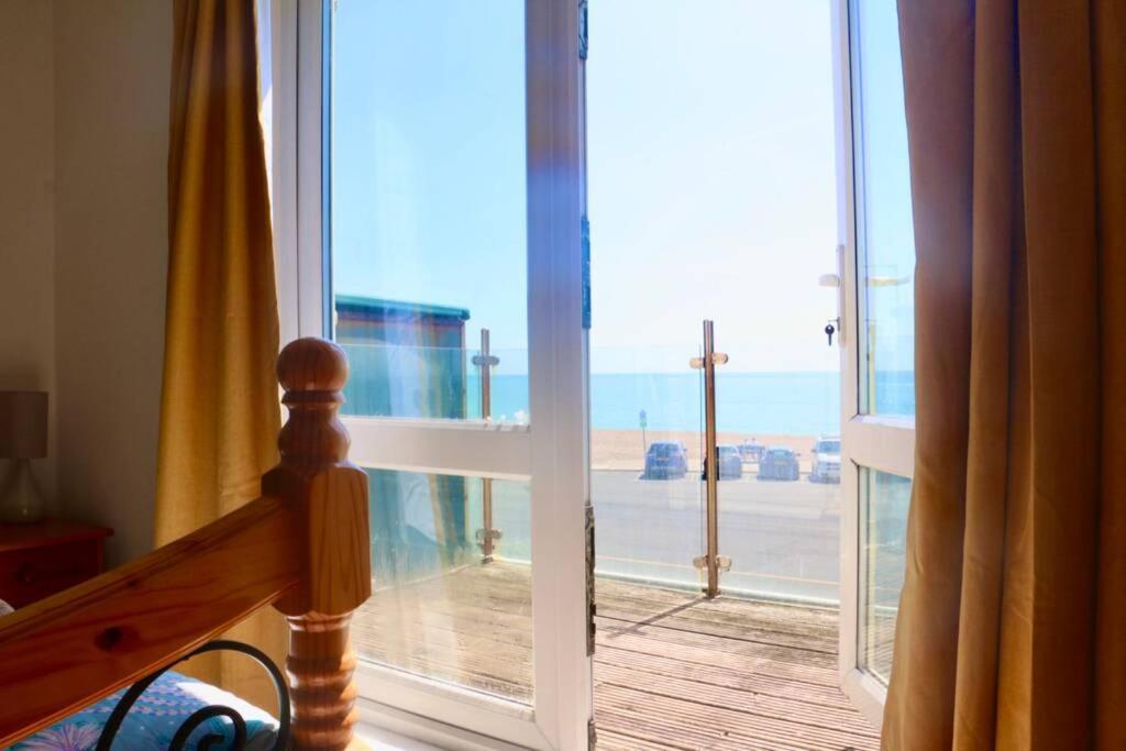 Seaview Beach House Stones Throws From The Sea By Air Premier Seaford Exterior photo