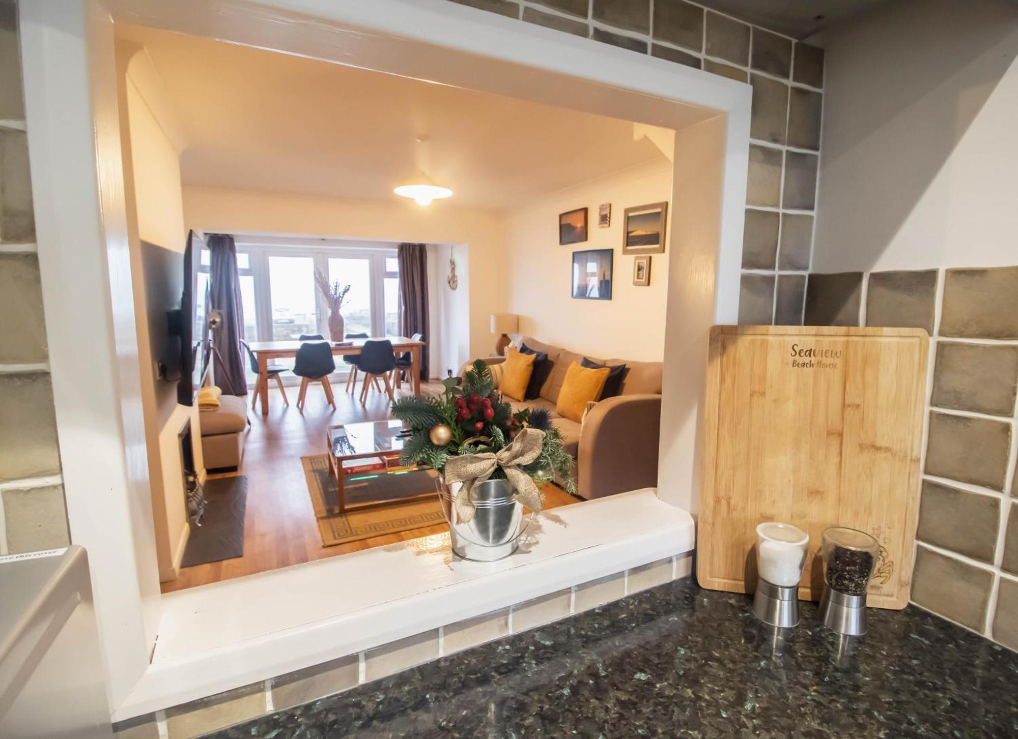 Seaview Beach House Stones Throws From The Sea By Air Premier Seaford Exterior photo