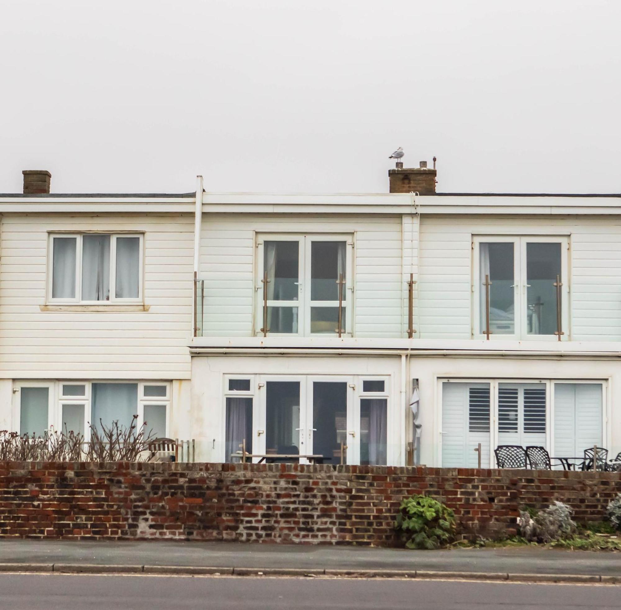 Seaview Beach House Stones Throws From The Sea By Air Premier Seaford Exterior photo